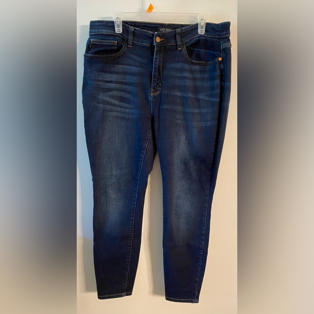 Barely worn Judy Blue Skinny Fit Jeans
